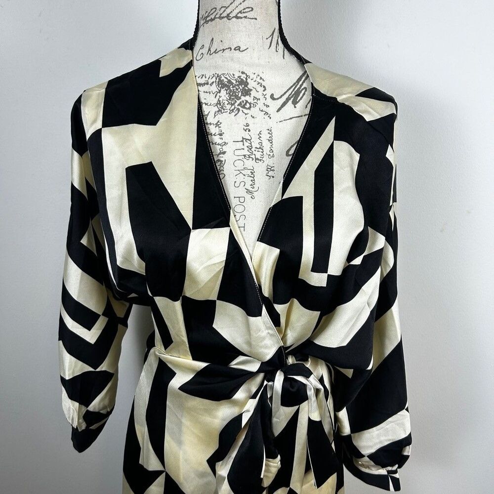 Dress Forum Los Angeles NY&C Geometric Wrap Maxi Dress Womens Medium Black Cream - Picture 2 of 11